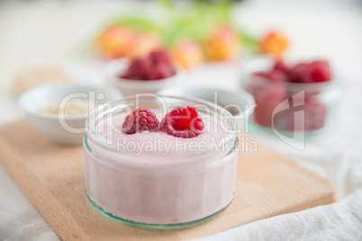 Joghurt mit Beeren