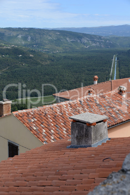 Dächer in Motovun, Kroatien