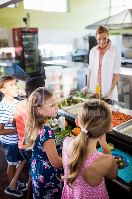 Cooker serving children