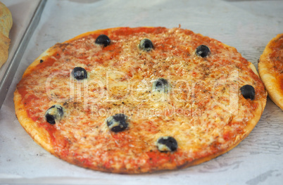 Black olive pizza