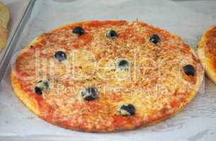 Black olive pizza