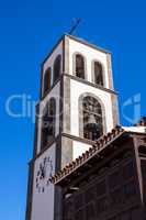 Kirchturm auf der Kanarischen Insel Teneriffa