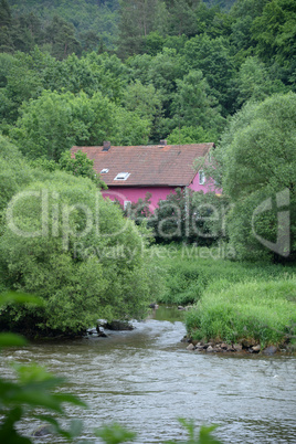Haus am Regen bei Hirschling