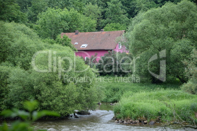 Haus am Regen bei Hirschling