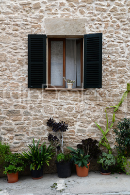 Fenster in Alcudia, Mallorca