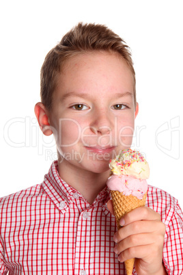 Junge mit Eis