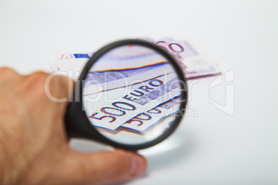 Magnifying Glass on the five hundred Euros