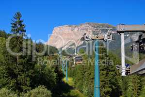 Seceda Seilbahn - Seceda ropeway to the mountain