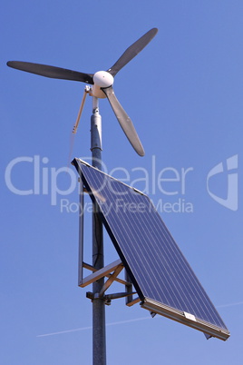 Windrad- und Solarmodul