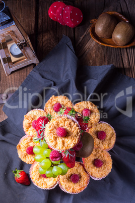 Cheesecake Muffins with raspberry