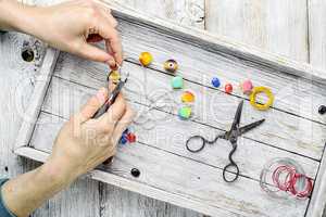 craft of making handmade jewelry