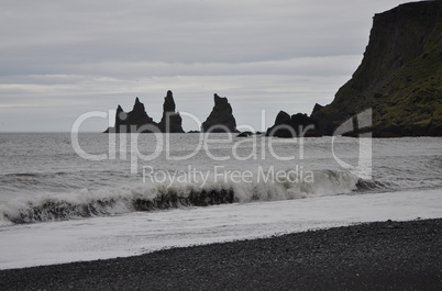 Strand bei Vik auf Island