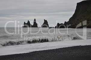 Strand bei Vik auf Island