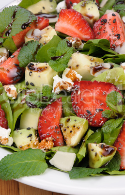 Salad with strawberries