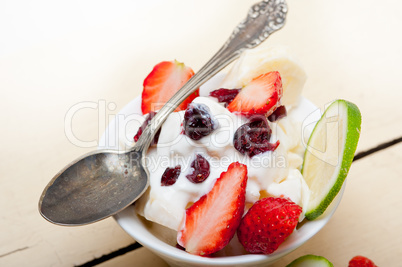 fruit and yogurt salad healthy breakfast