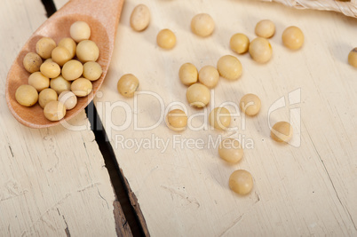 organic soya beans