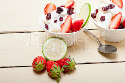 fruit and yogurt salad healthy breakfast