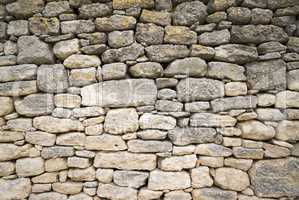 Natursteinmauer in Südfrankreich
