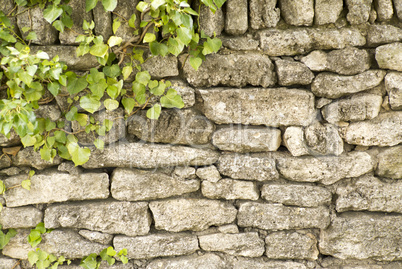 Natursteinmauer in Südfrankreich