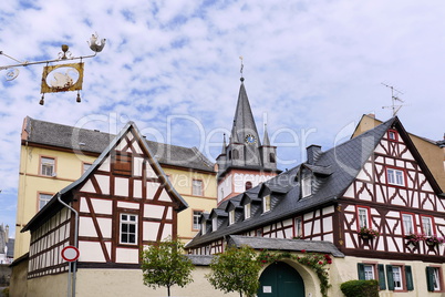 Ortsansicht von Oestrich-Winkel mit St. Martins Kirche