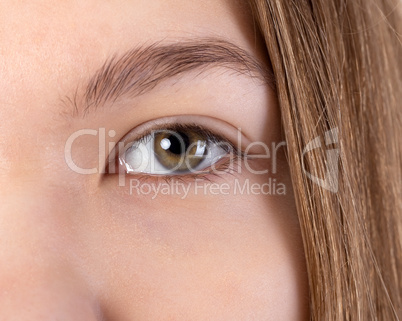 eye of a young girl