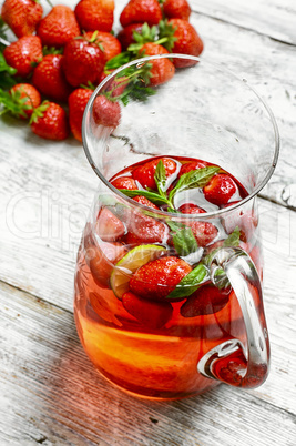 Cool strawberry compote