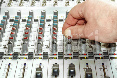Hand and audio mixer