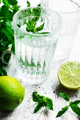 cocktail with lime and mint