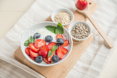 Joghurt mit Beeren