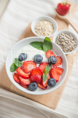 Joghurt mit Beeren