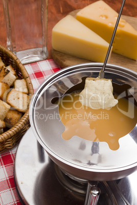 Cooking cheese fondue