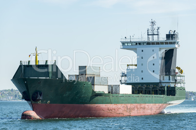 Containerschiff auf der Ostsee bei Kiel, Deutschland