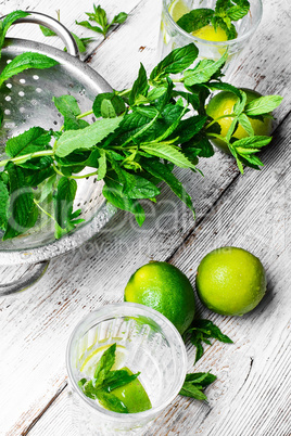 Still life with drink,lime and mint