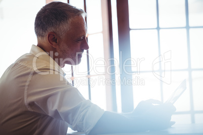 Man using a tablet