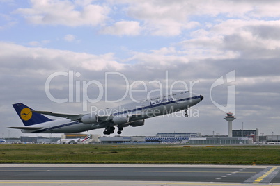 Lufthansa B 747 beim Start in Frankfurt