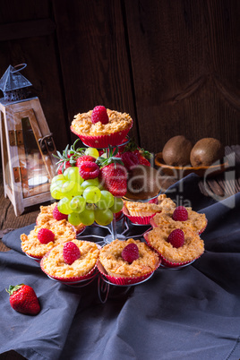 Cheesecake Muffins with raspberry