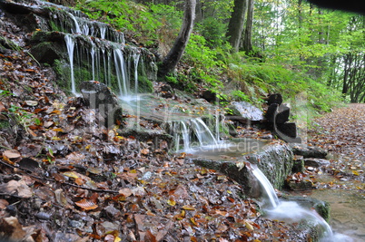 Wasserfall im Wald