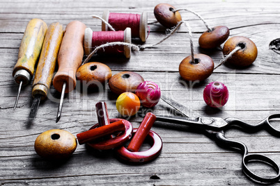 beads and set of tools