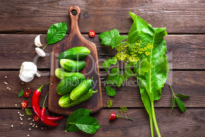 ingredients for pickling cucumbers