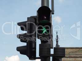 Green light traffic signal