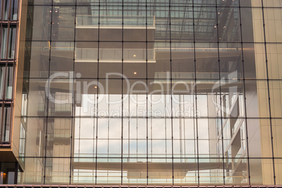 Glasfassade  modernes Bürogebäude