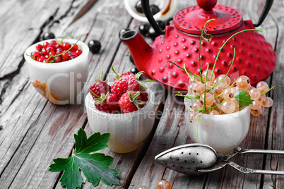 Summer tea tea with berries