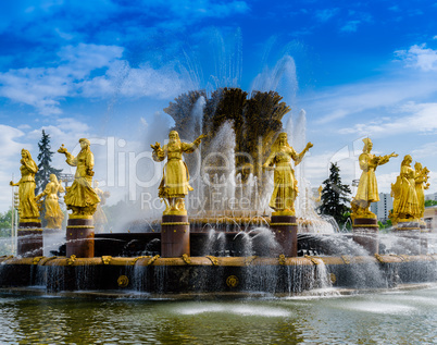 VDNKh statues