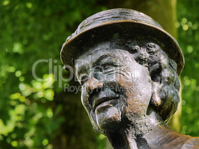 Bronzeskulptur "Alte Frau"- Portrait