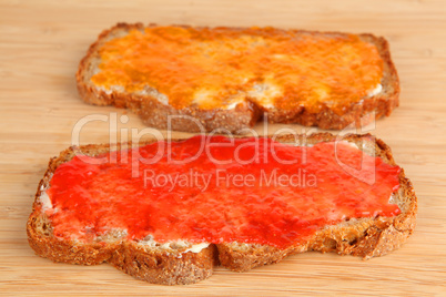 Brot mit Marmelade