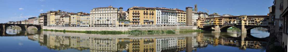 Ufer des Arno in Florenz