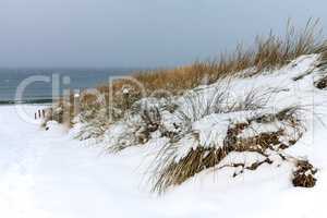 Ostseeküste in Ahrenshoop an einem Tag im Winter