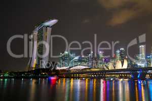 Overview of the marina bay with the Marina Bay Sands