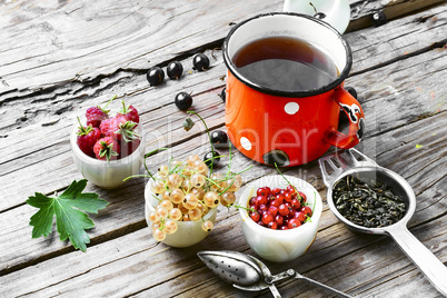 Tea and berries