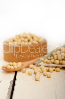 organic soya beans